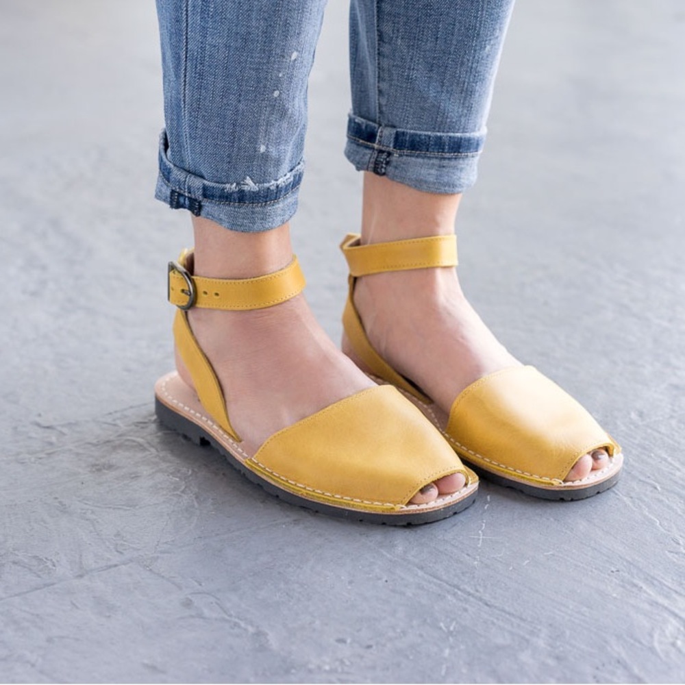 PONS Sandals Saffron/Mustard Size US 8 EUR 38